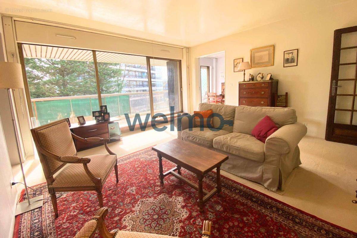Appartement à LA CELLE-SAINT-CLOUD