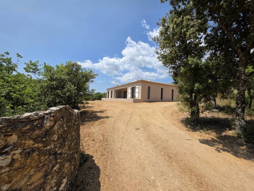 Maison à SAINT-SATURNIN-LES-APT