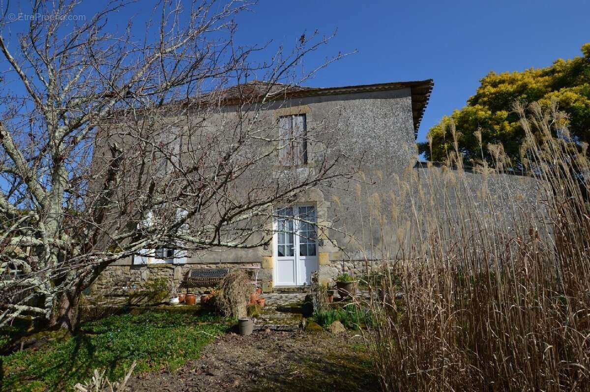 Maison à PELLEGRUE