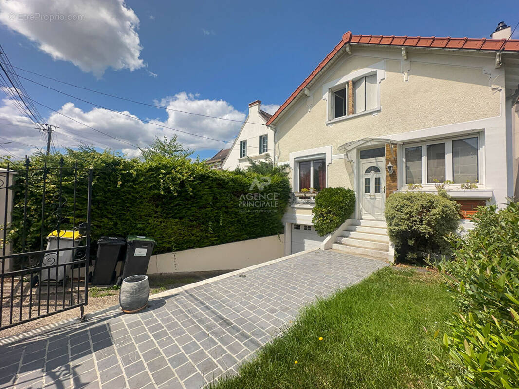 Maison à ERMONT