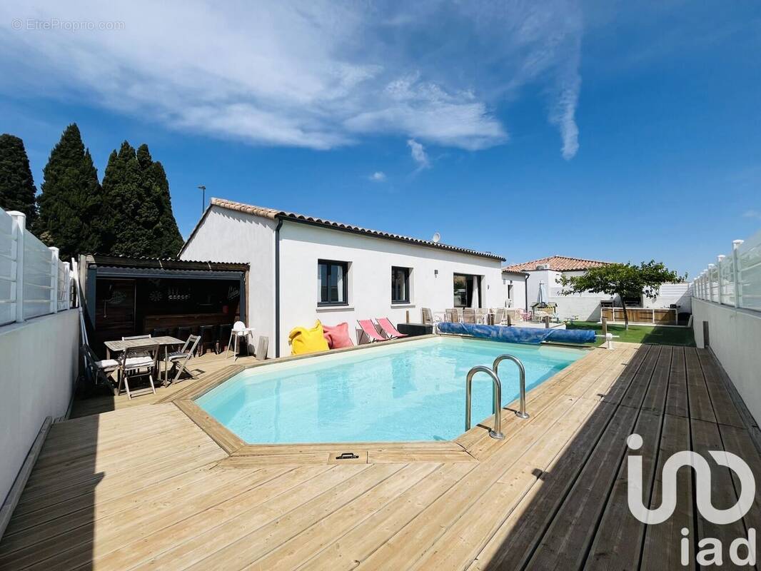 Photo 1 - Maison à ROQUEFORT-DES-CORBIERES