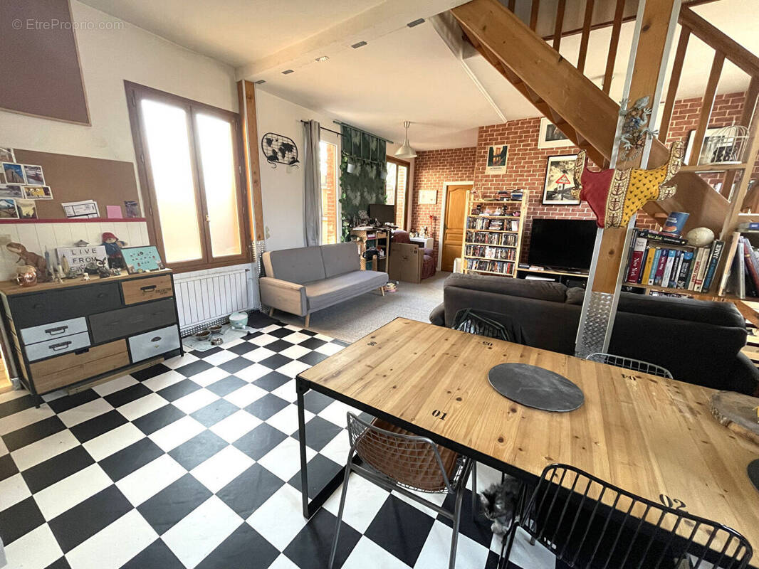 Maison à NEUILLY-EN-THELLE