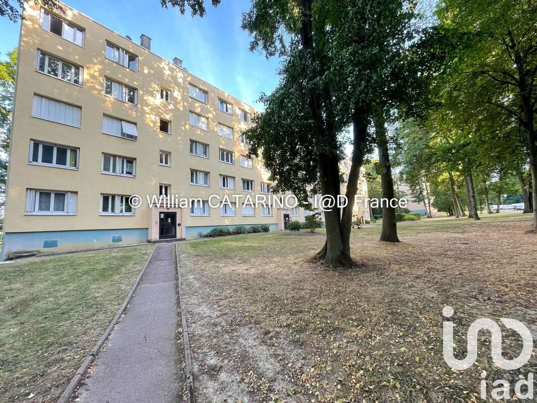 Photo 2 - Appartement à SAINT-GERMAIN-LES-ARPAJON