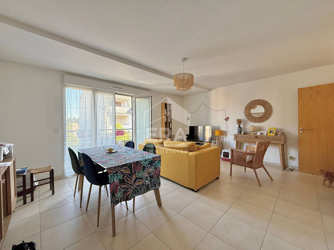 Appartement à PONTAULT-COMBAULT