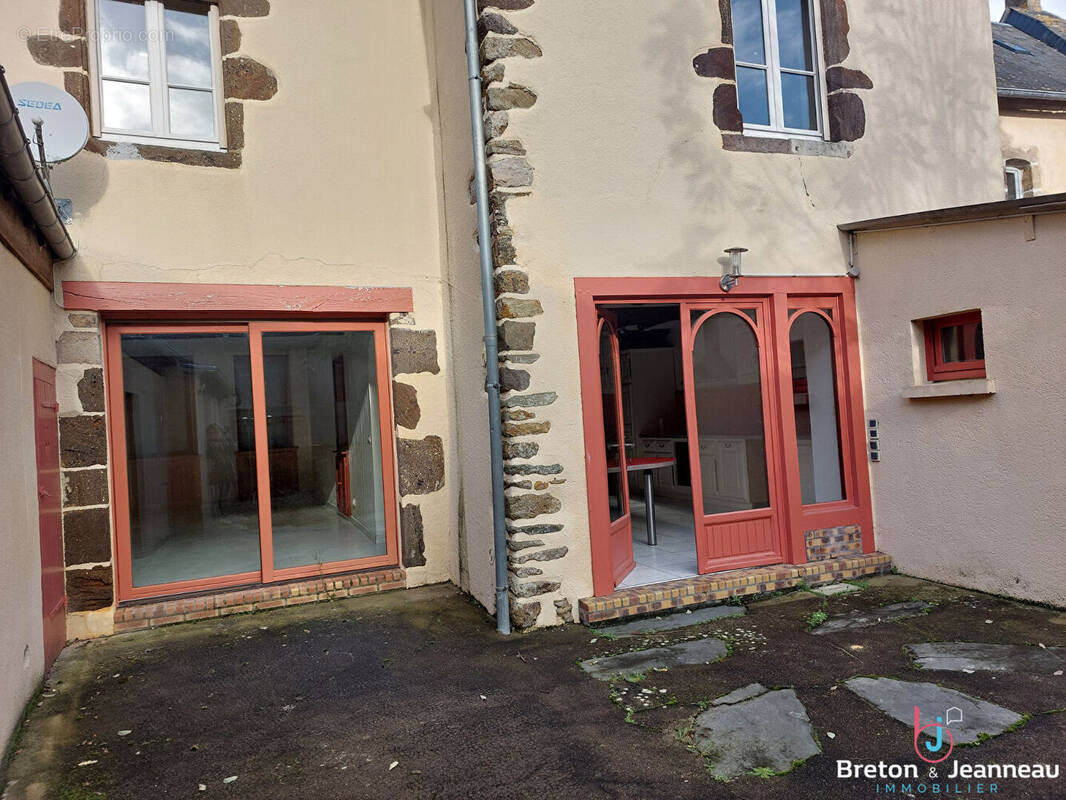 Maison à SILLE-LE-GUILLAUME