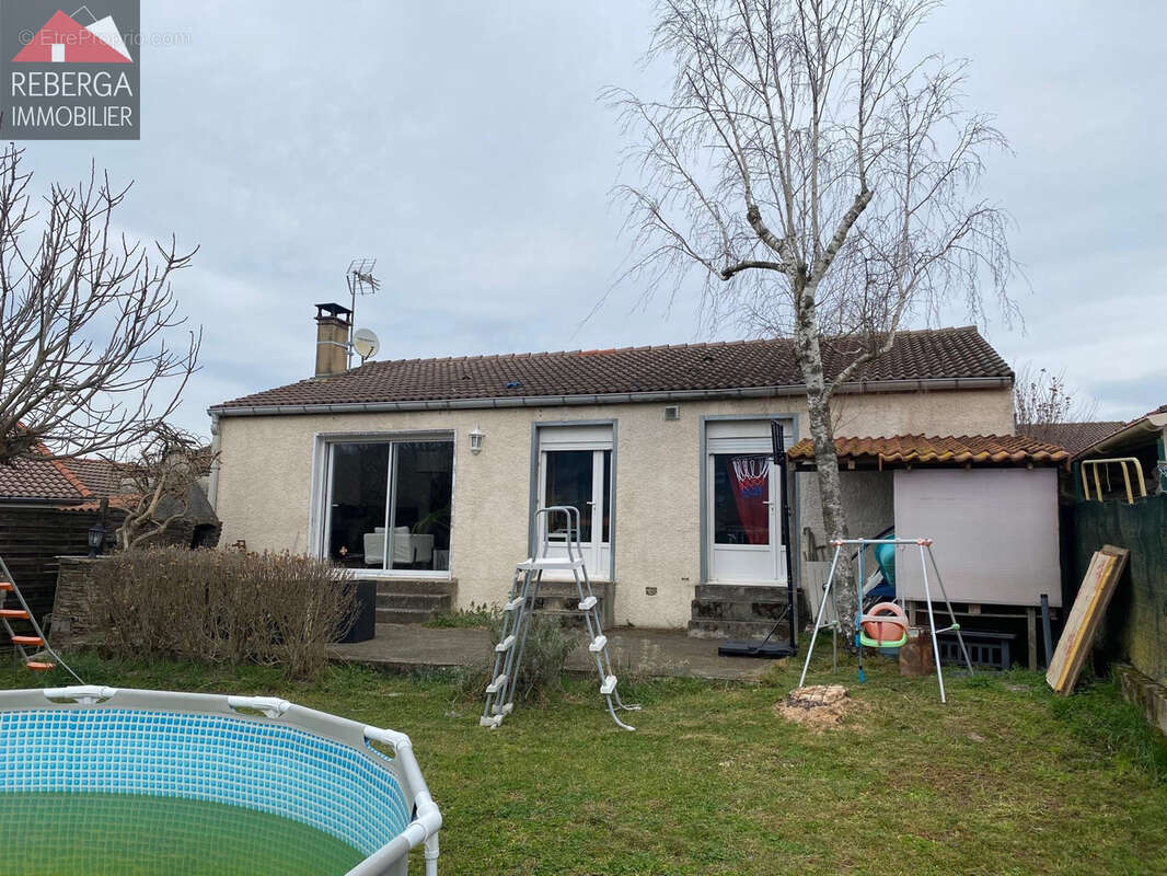 Maison à AIGUEFONDE