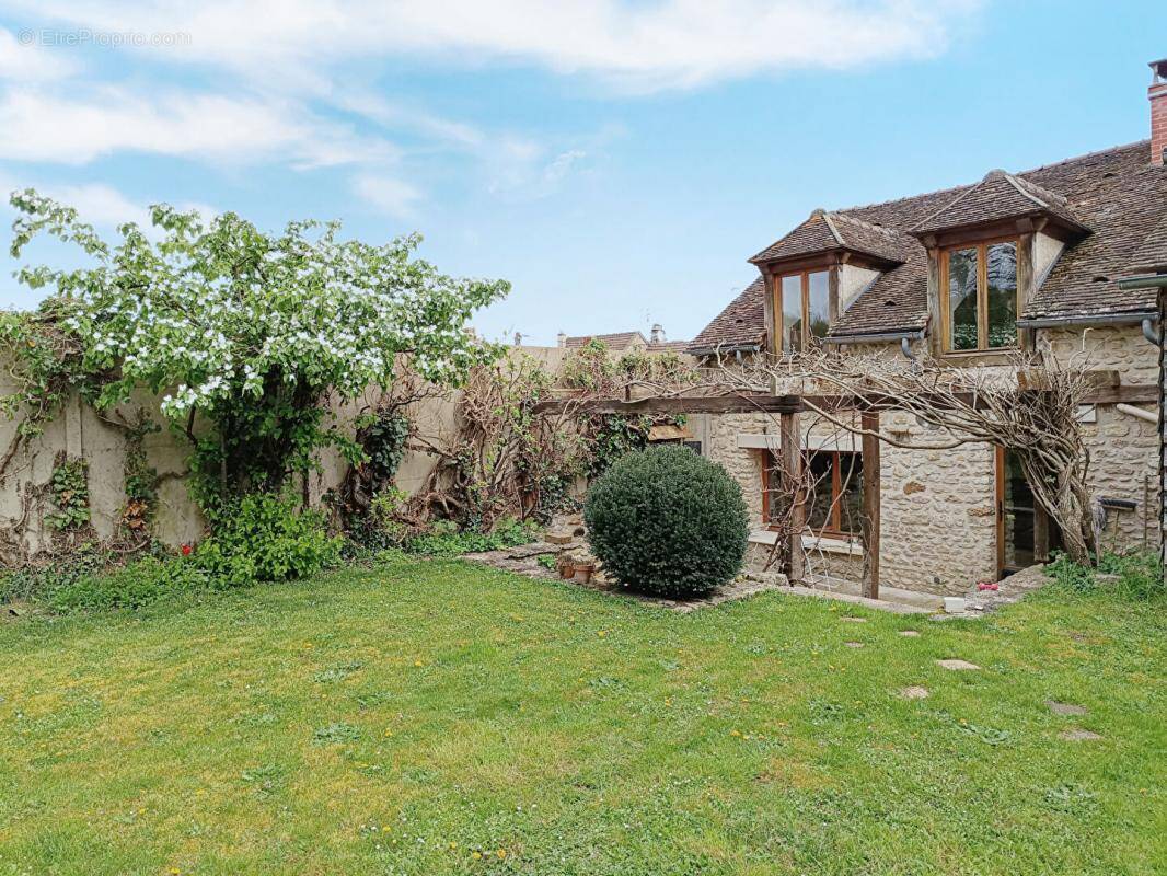 Maison à MAULE