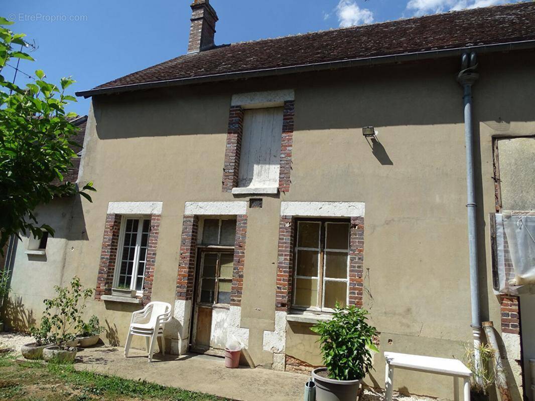 Maison à LA CHAPELLE-SUR-AVEYRON