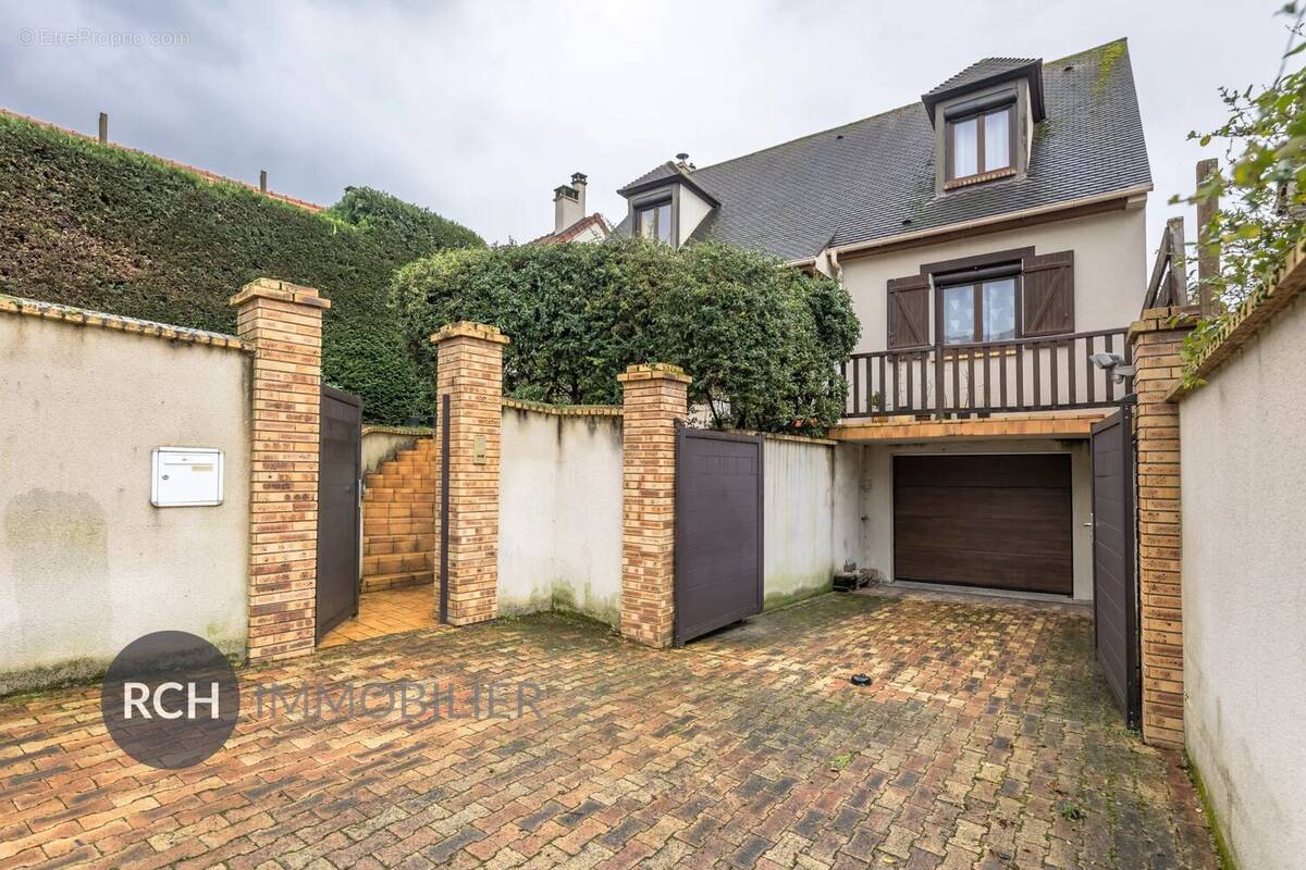 Maison à PLAISIR
