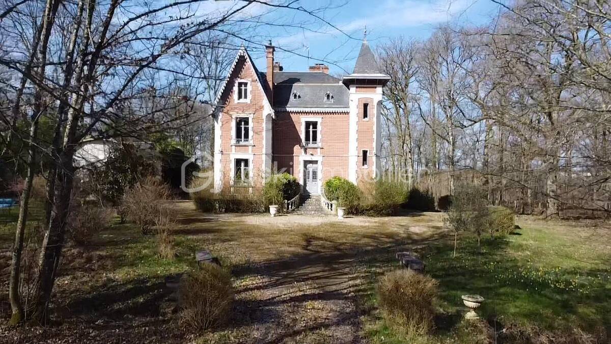 Maison à OUZOUER-SUR-TREZEE