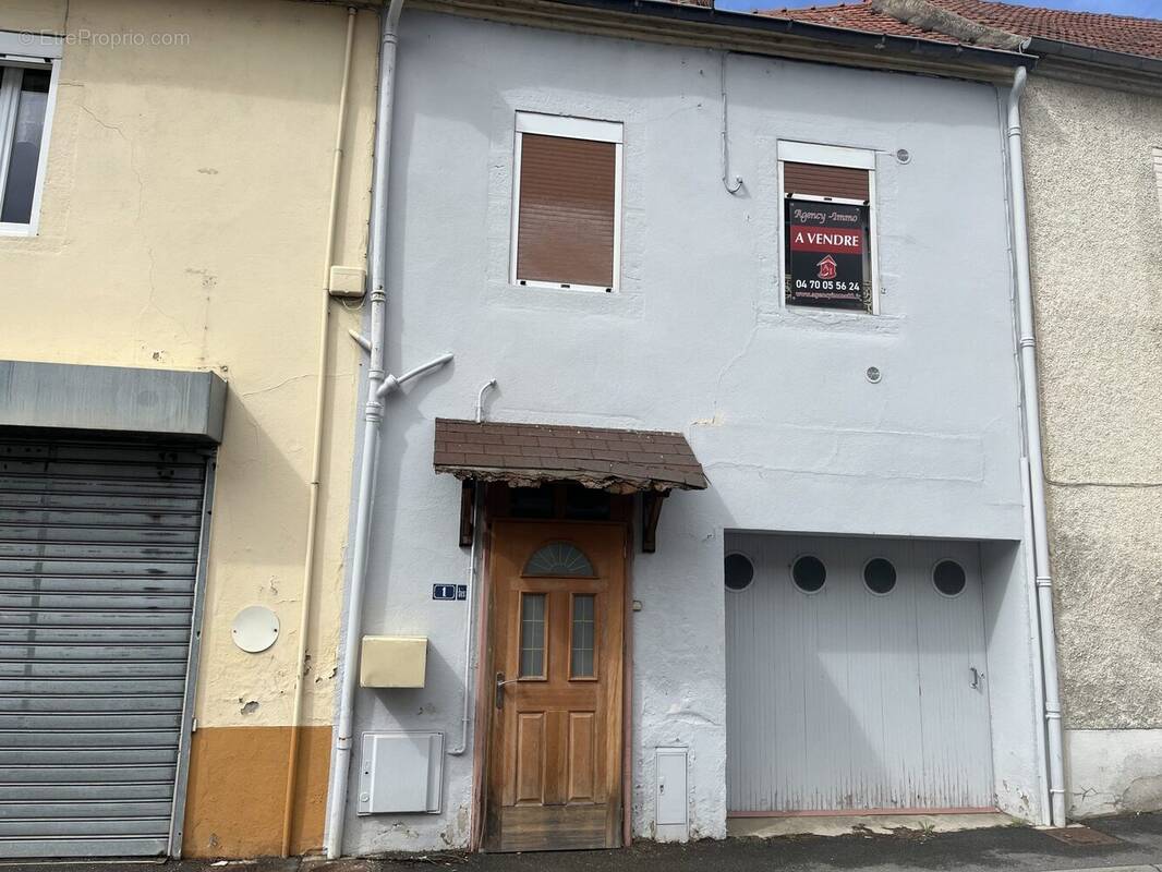 Maison à MONTLUCON