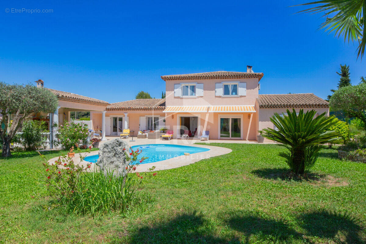 Maison à MOUANS-SARTOUX