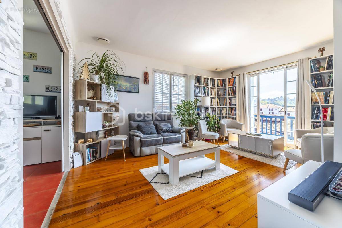 Appartement à CIBOURE