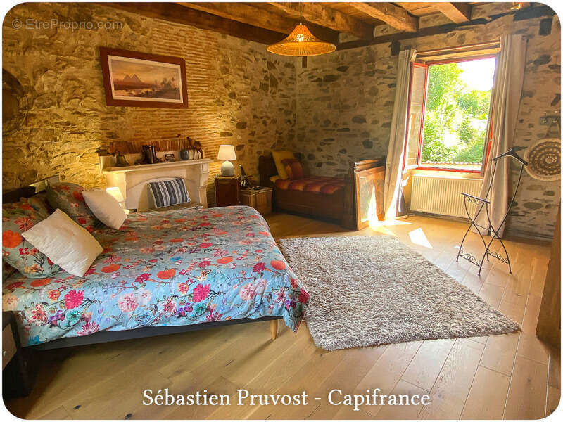 Maison à SARRAZAC
