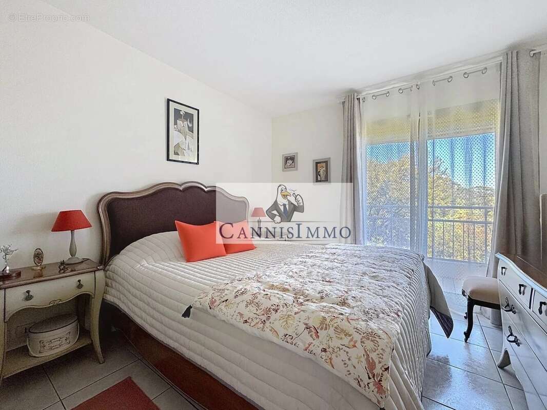 Appartement à MANDELIEU-LA-NAPOULE