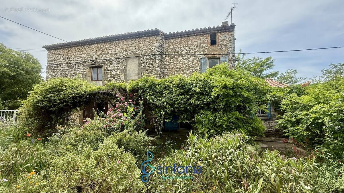 Maison à LA CAPELLE-ET-MASMOLENE