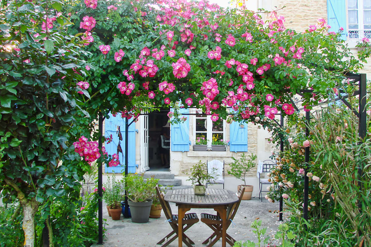 Maison à LE GUE-DE-VELLUIRE