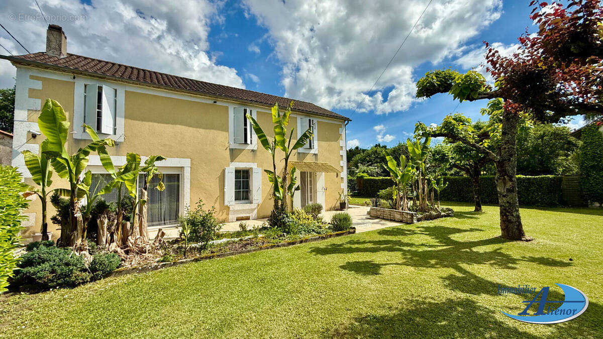 Maison à RAZAC-SUR-L&#039;ISLE