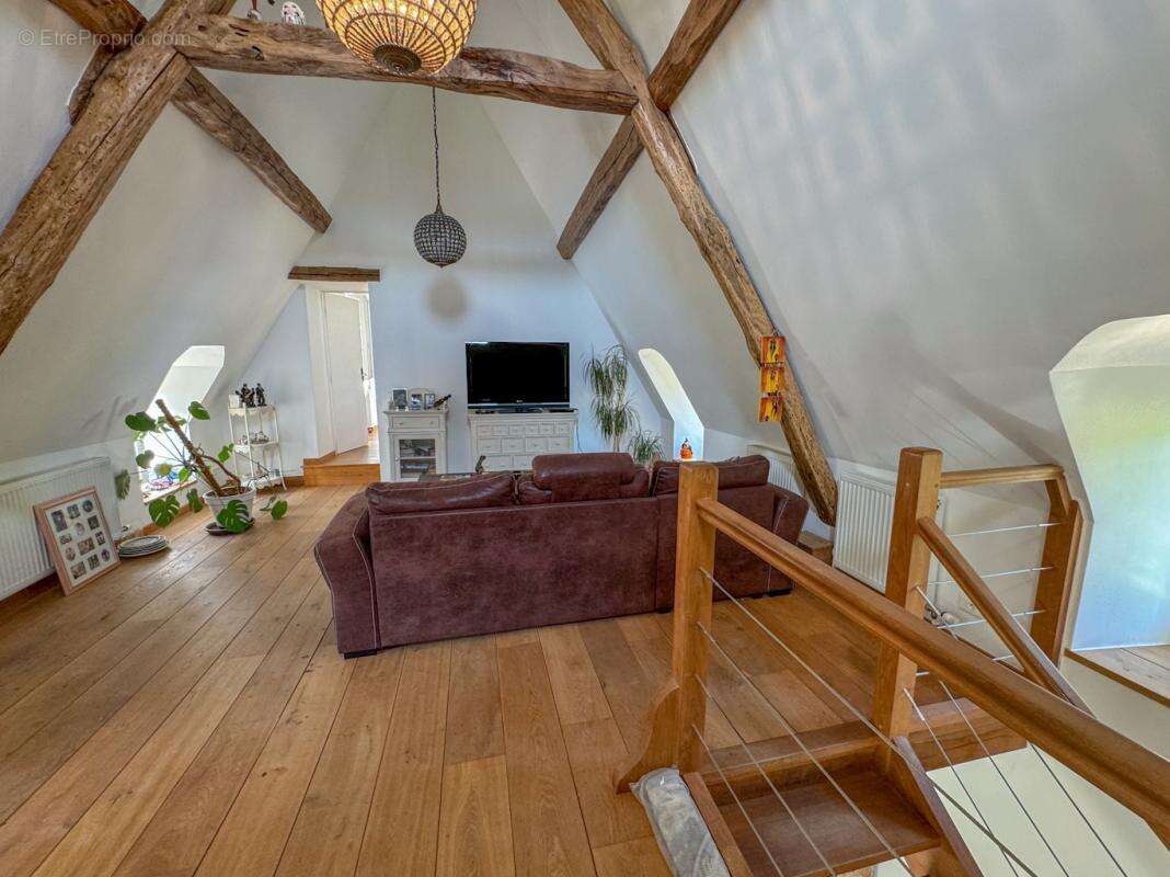 Maison à SAINT-CYBRANET
