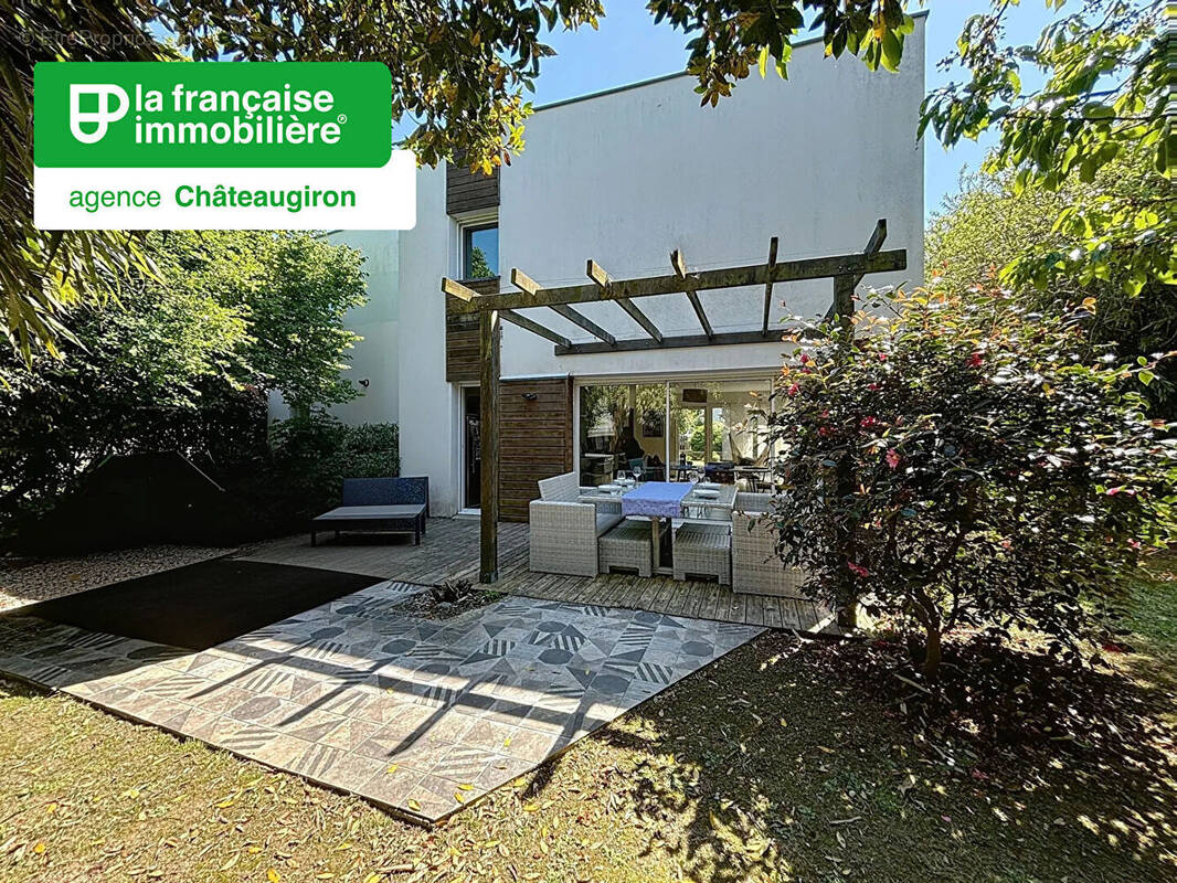 Maison à CHATEAUGIRON
