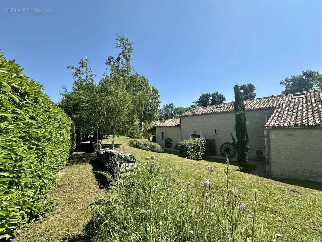 Maison à PINEUILH