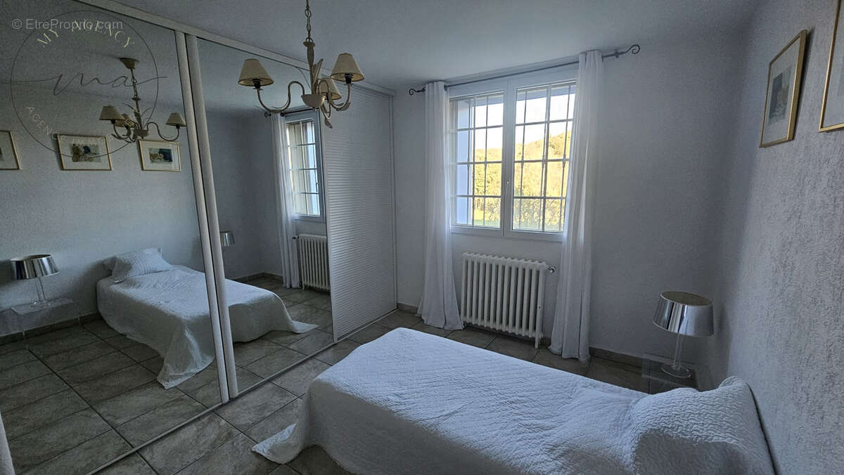 Maison à CABREROLLES