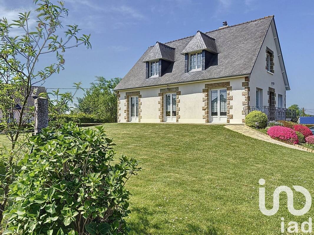 Photo 1 - Maison à COMBOURG