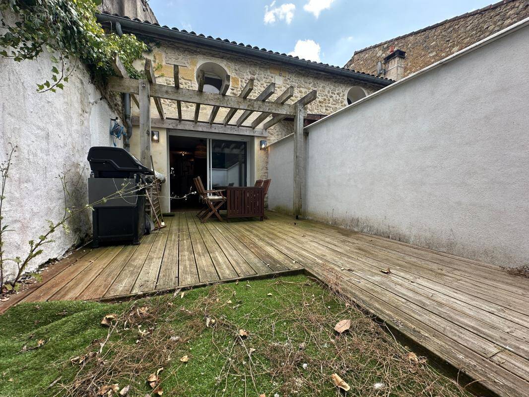 Maison à CASTRES-GIRONDE