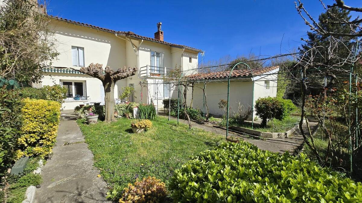 Maison à MAZERES