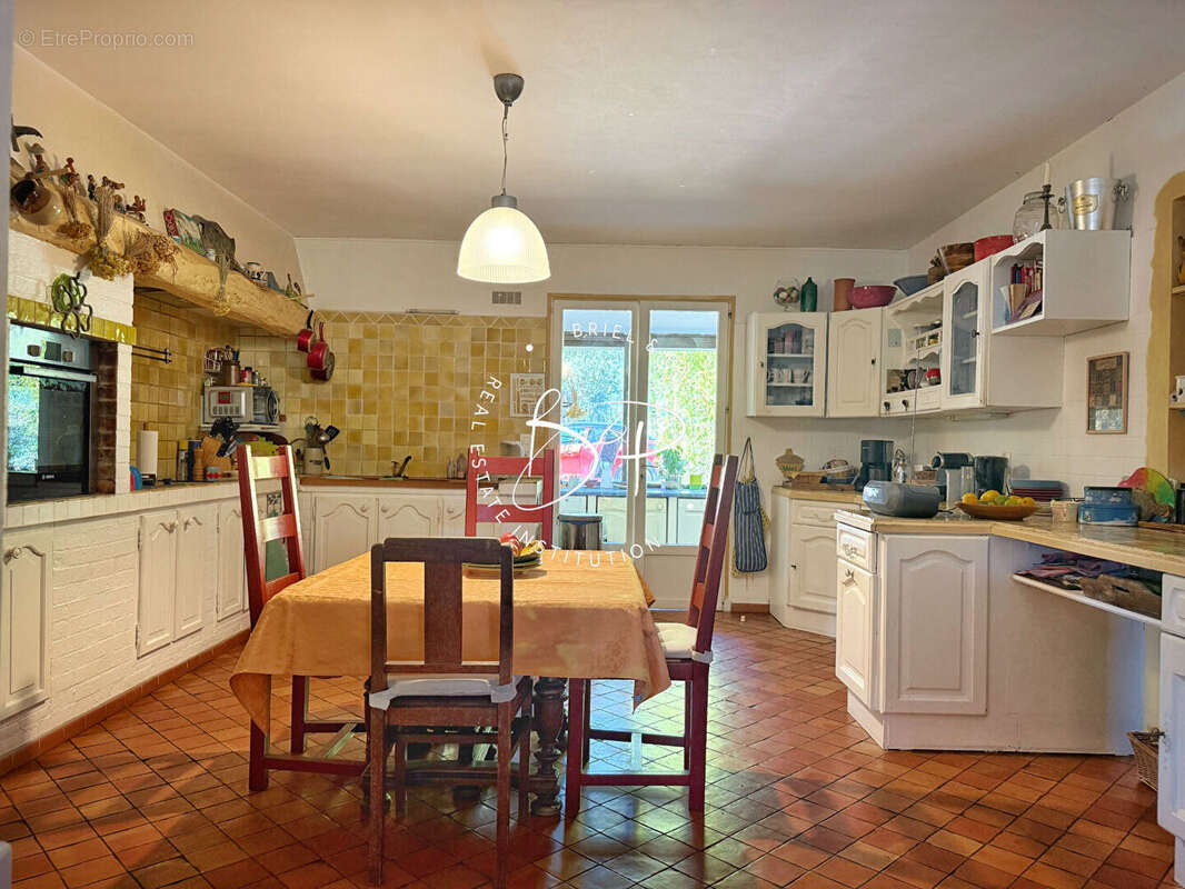 Maison à ENTRECASTEAUX