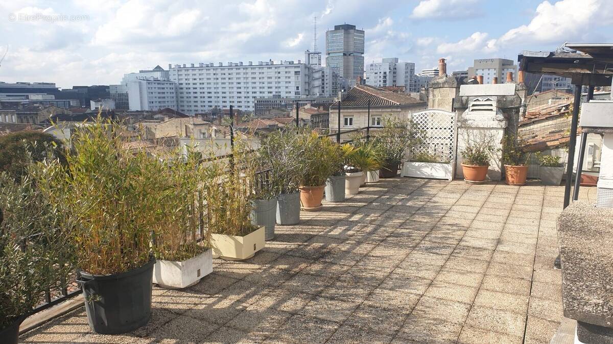 Appartement à BORDEAUX
