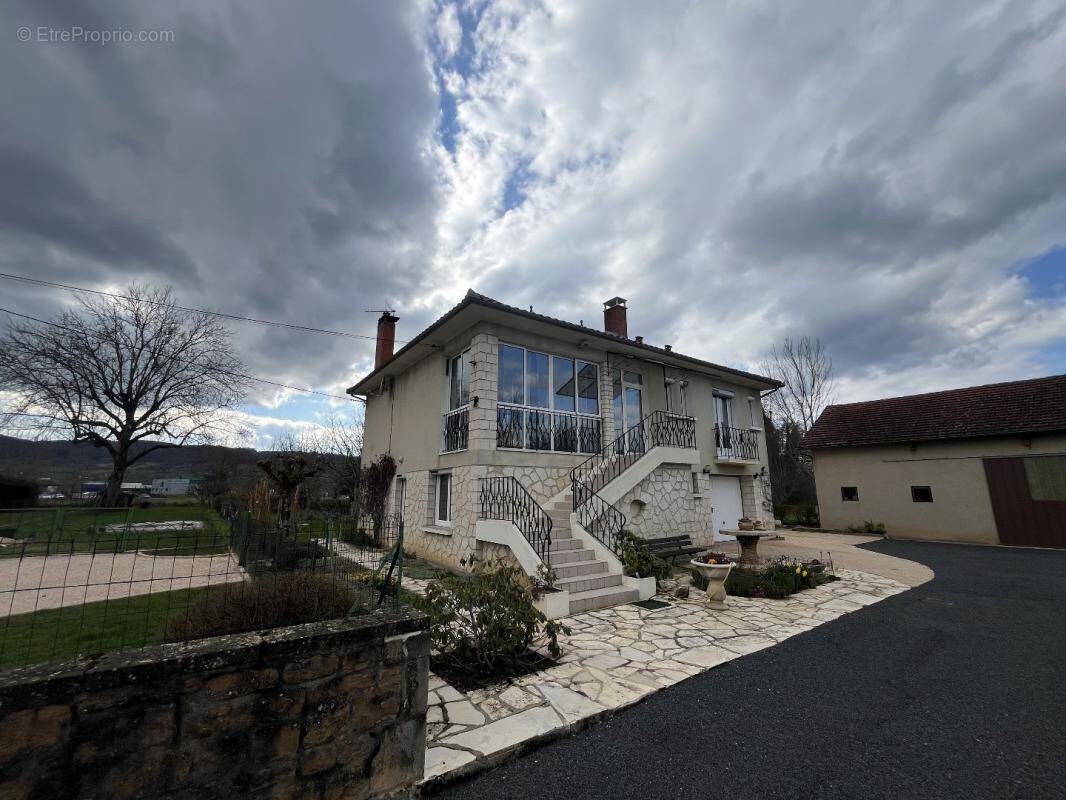 Maison à SAINT-CERE