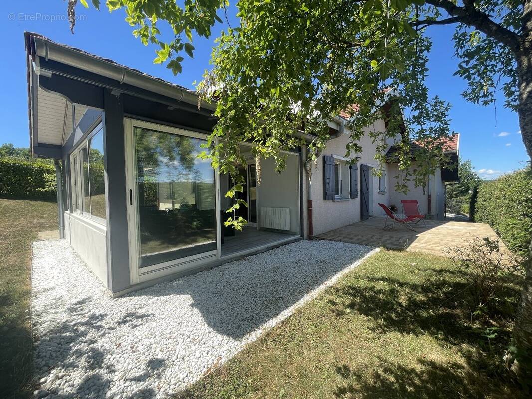 Maison à SALLENOVES