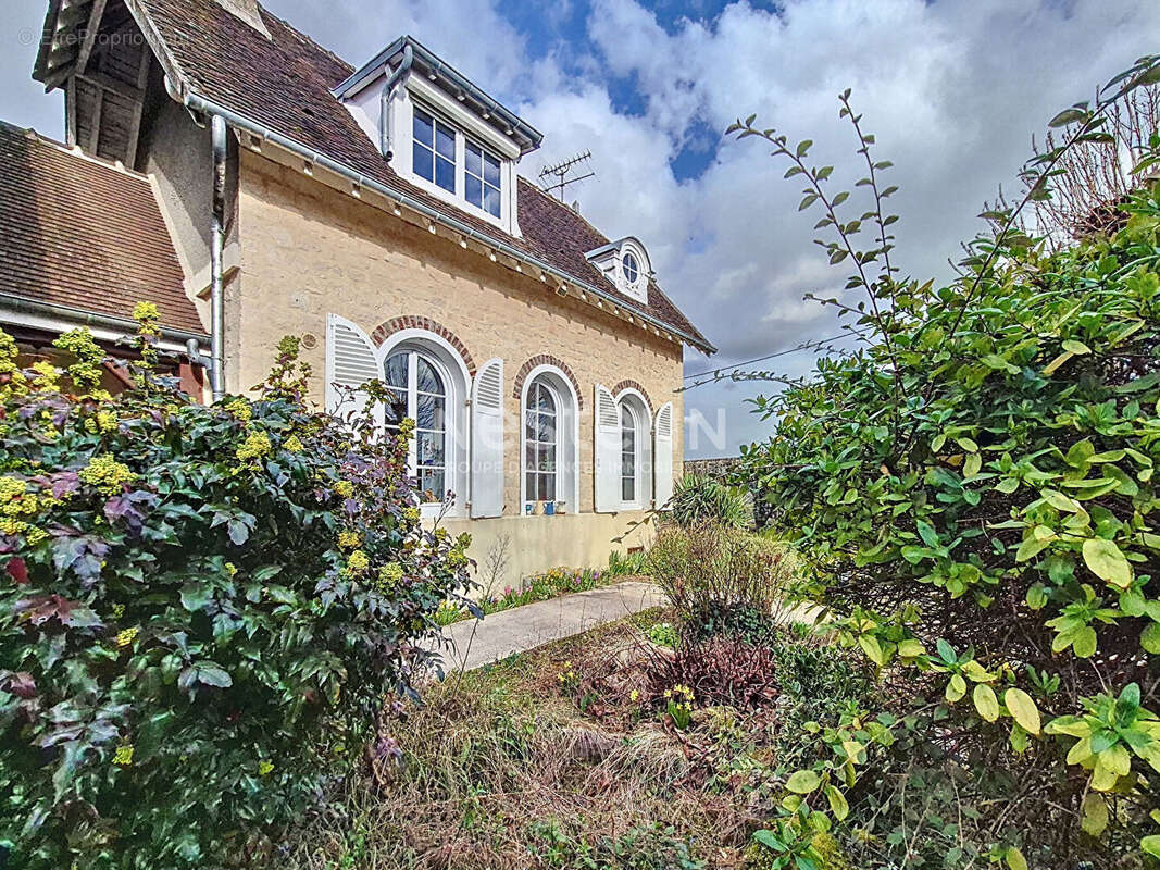 Maison à VINEUIL-SAINT-FIRMIN