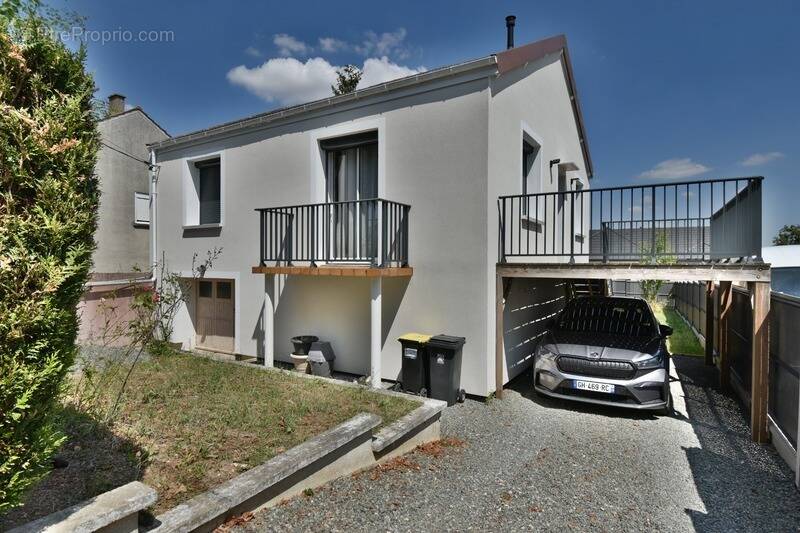Maison à LEVES