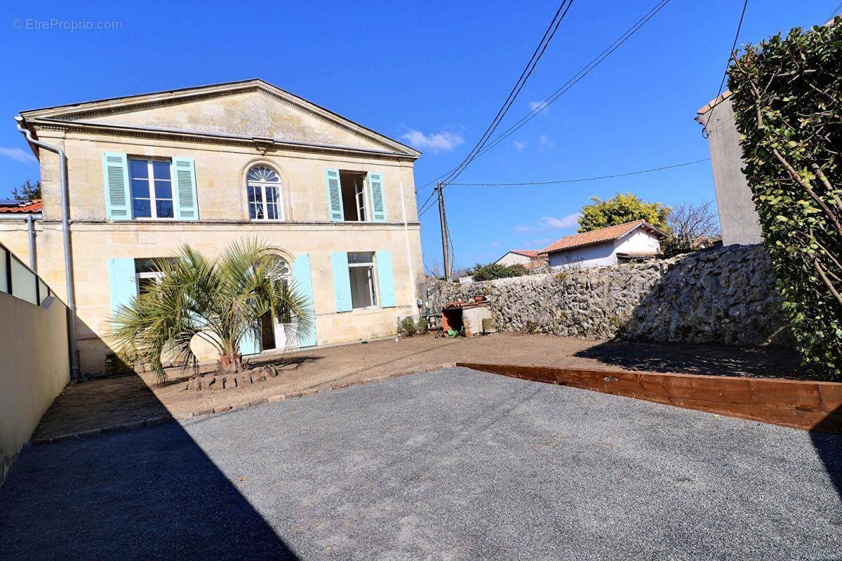 Maison à LE TAILLAN-MEDOC