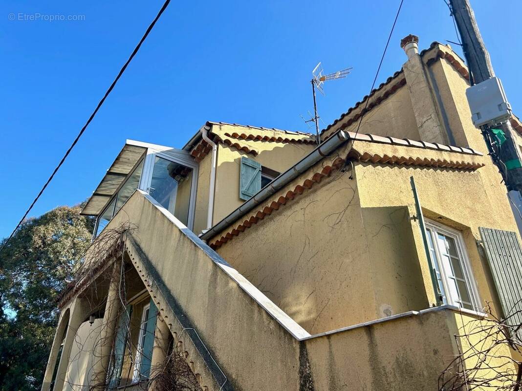 Appartement à SAINT-LAURENT-DU-VAR