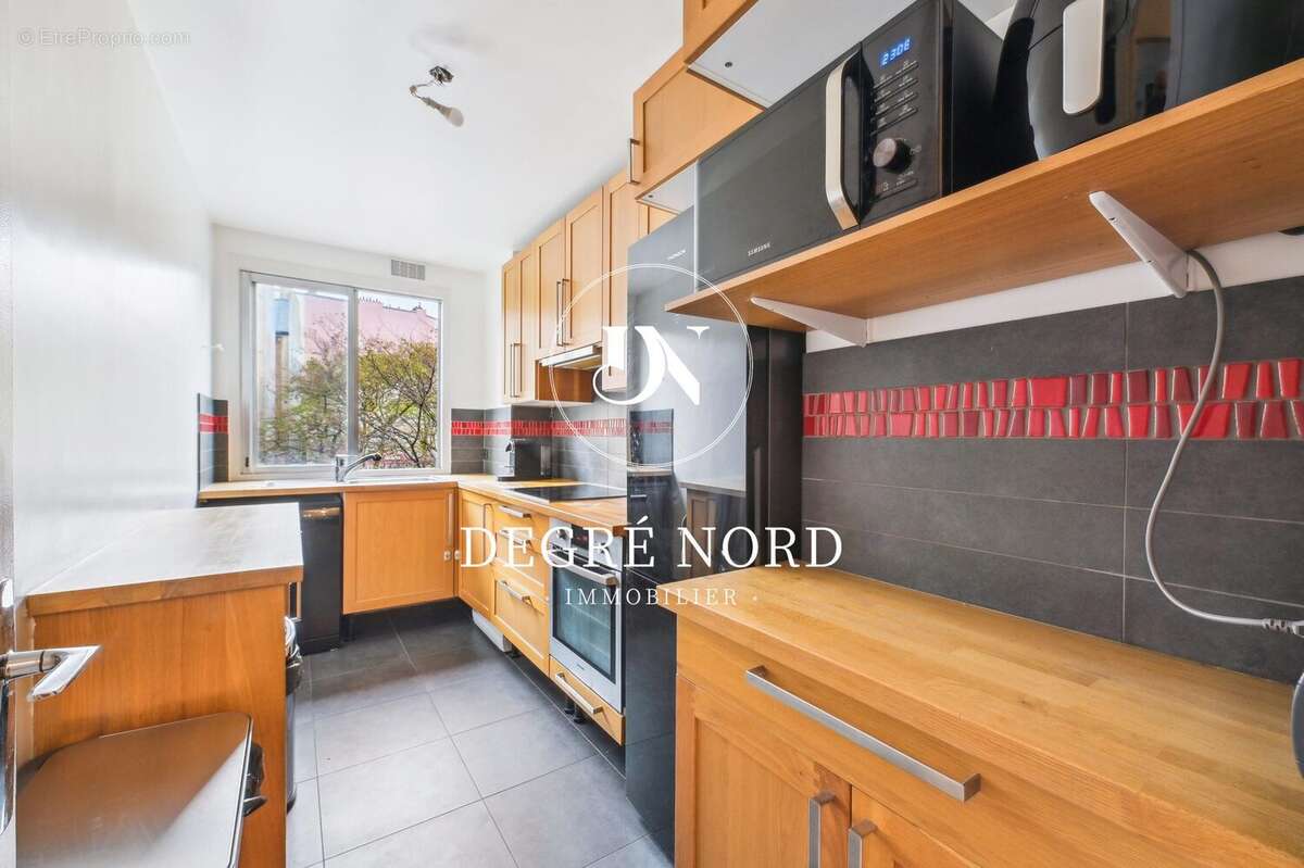 Appartement à PARIS-18E