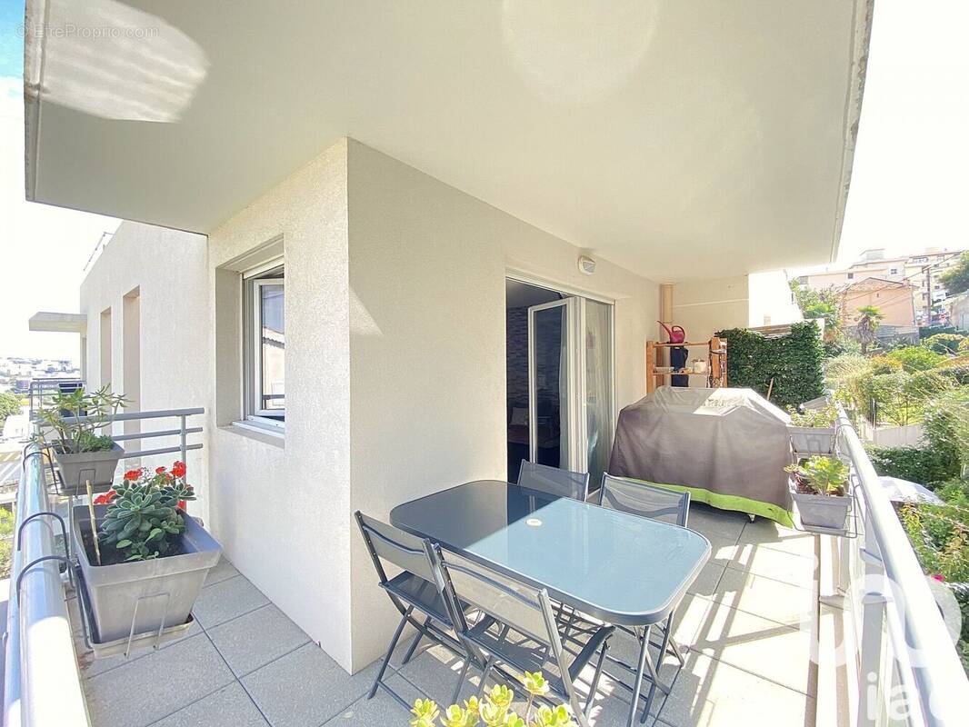 Photo 1 - Appartement à SAINT-LAURENT-DU-VAR