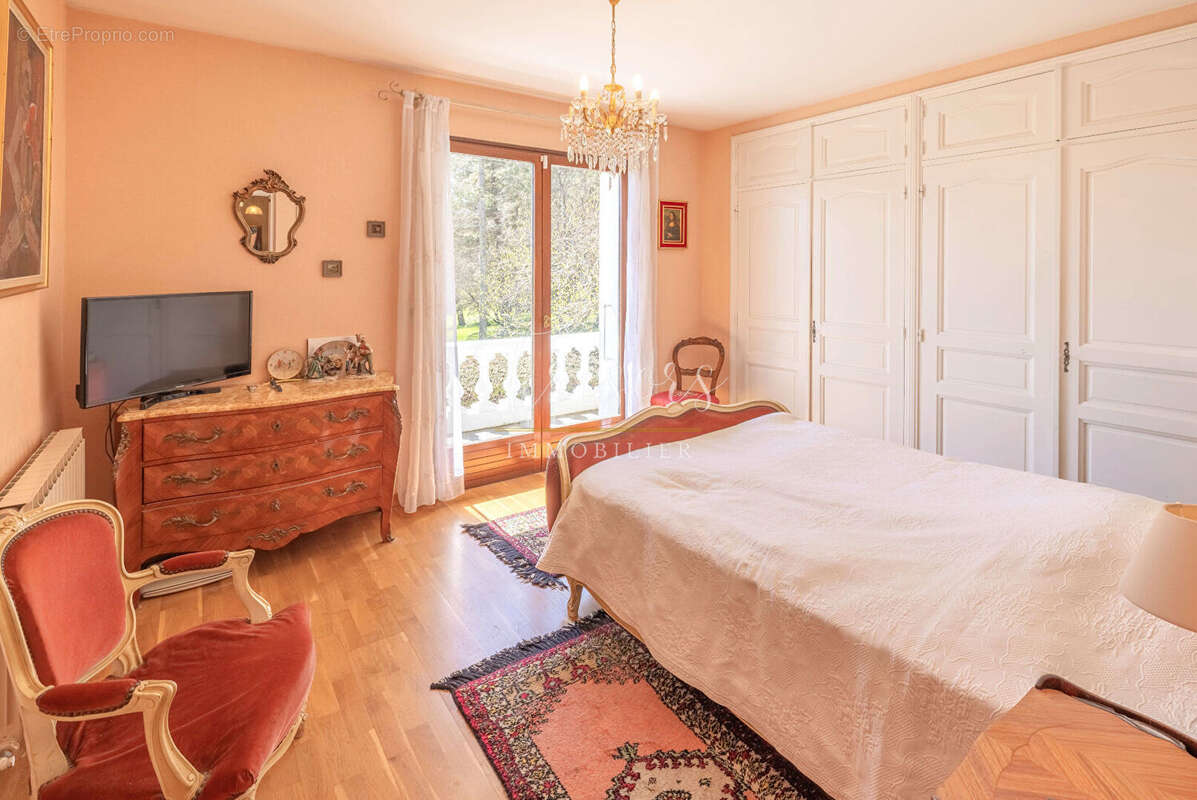 Maison à GROISY