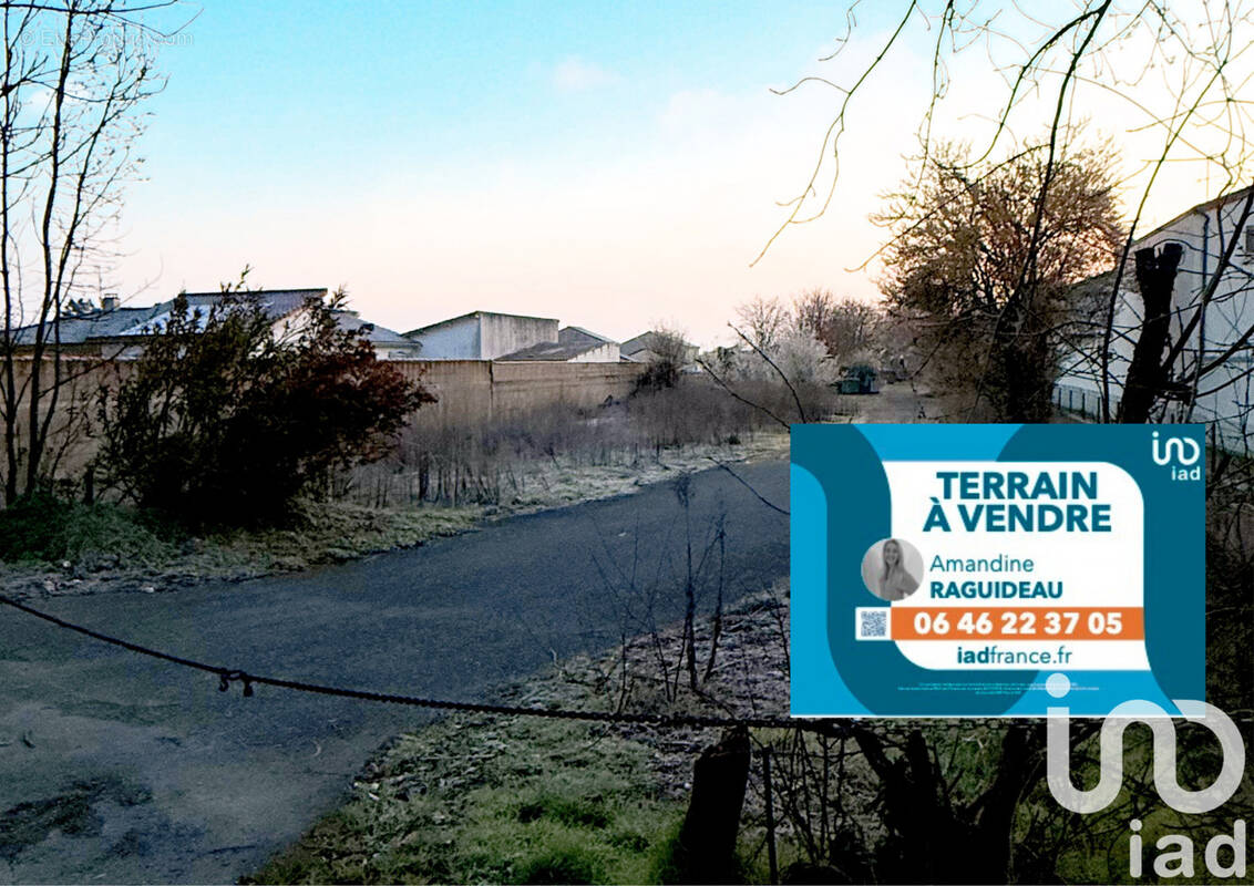 Photo 1 - Terrain à POITIERS
