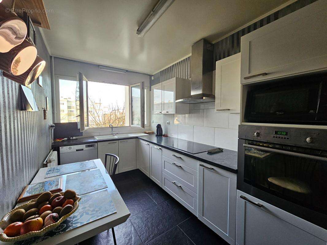 Appartement à LE PLESSIS-BOUCHARD
