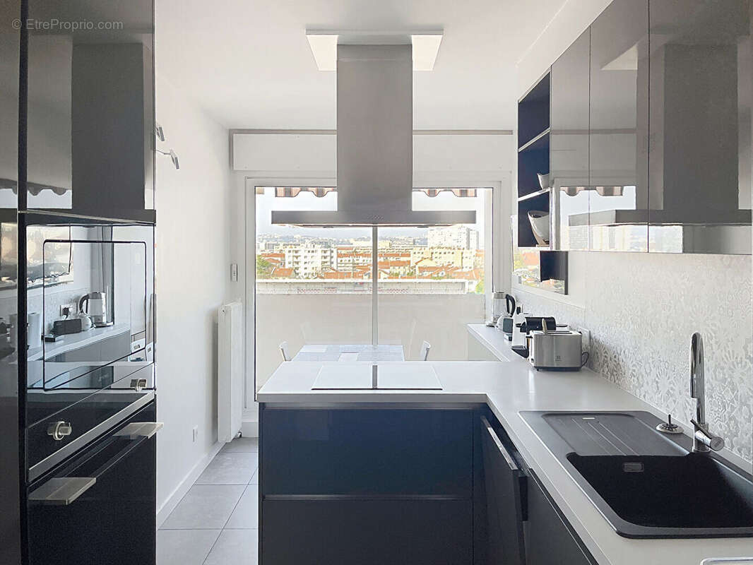 Appartement à LYON-8E