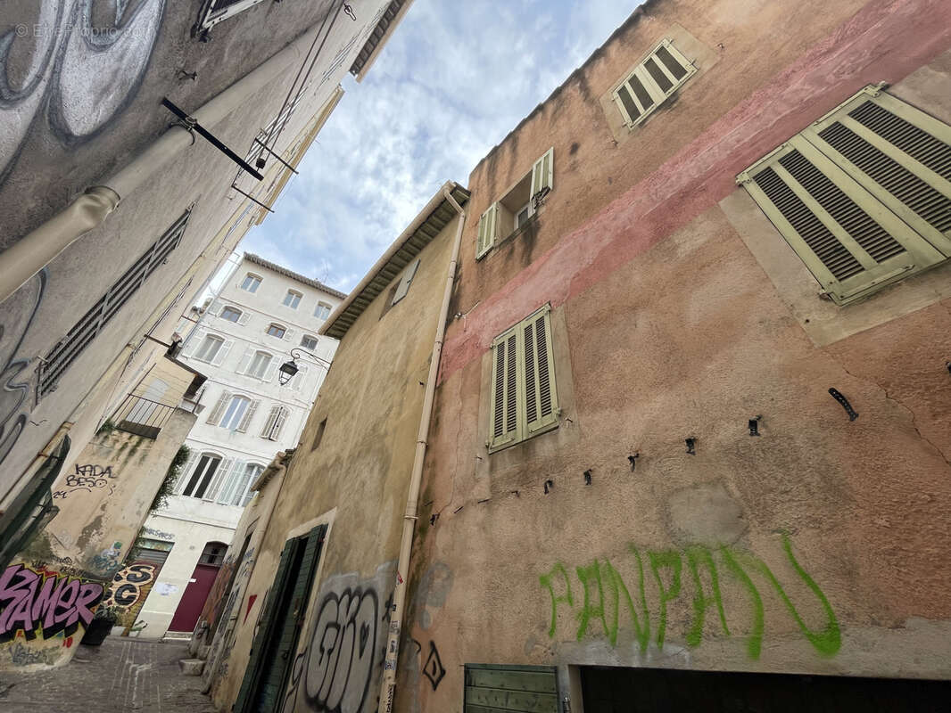 Appartement à MARSEILLE-2E
