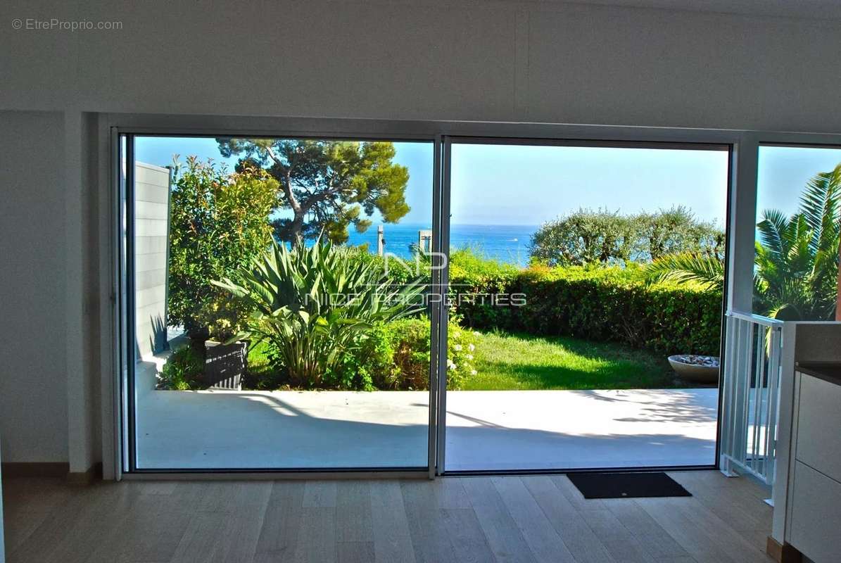Appartement à EZE