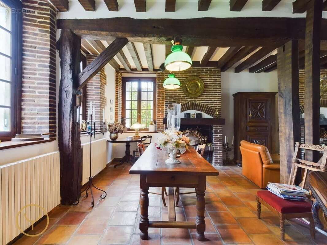 Maison à AIX-EN-OTHE