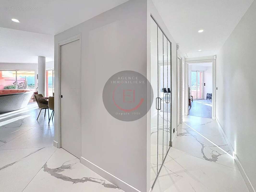 Appartement à MANDELIEU-LA-NAPOULE