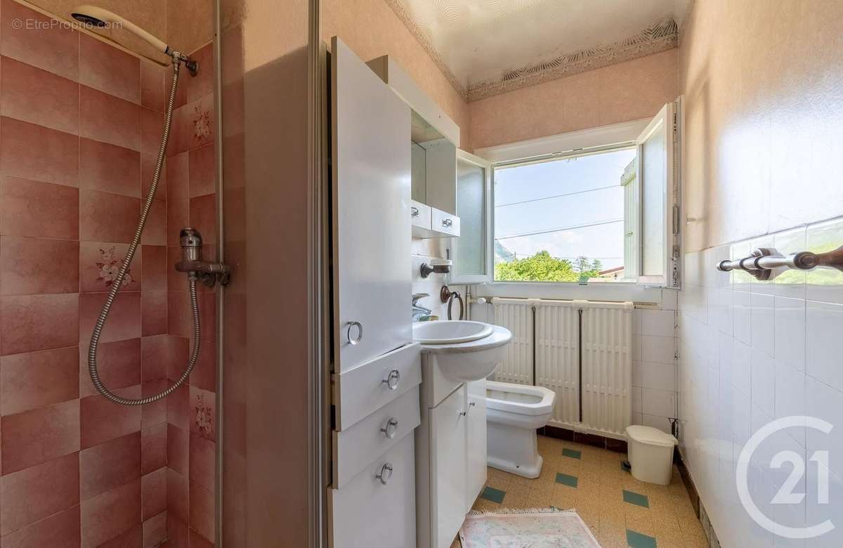 Maison à VIF