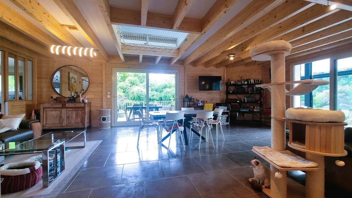 Maison à LA FRANCHEVILLE