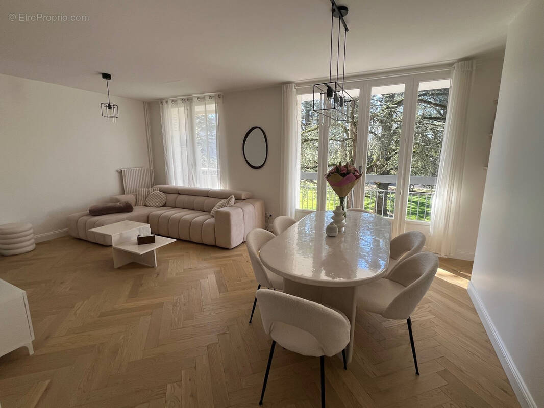 Appartement à DECINES-CHARPIEU